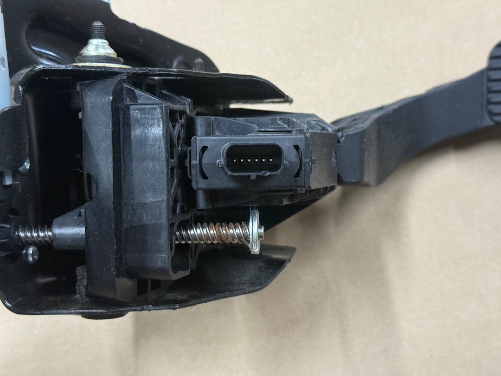 2023-2026 Ford F-250 F-350 Super Duty Electric Gas Pedal