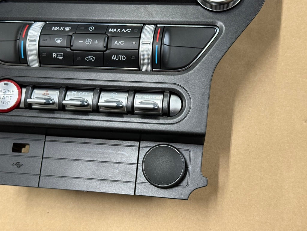 2021 Ford Mustang GT Touch Screen, Face Plate, Radio, Module USB Port