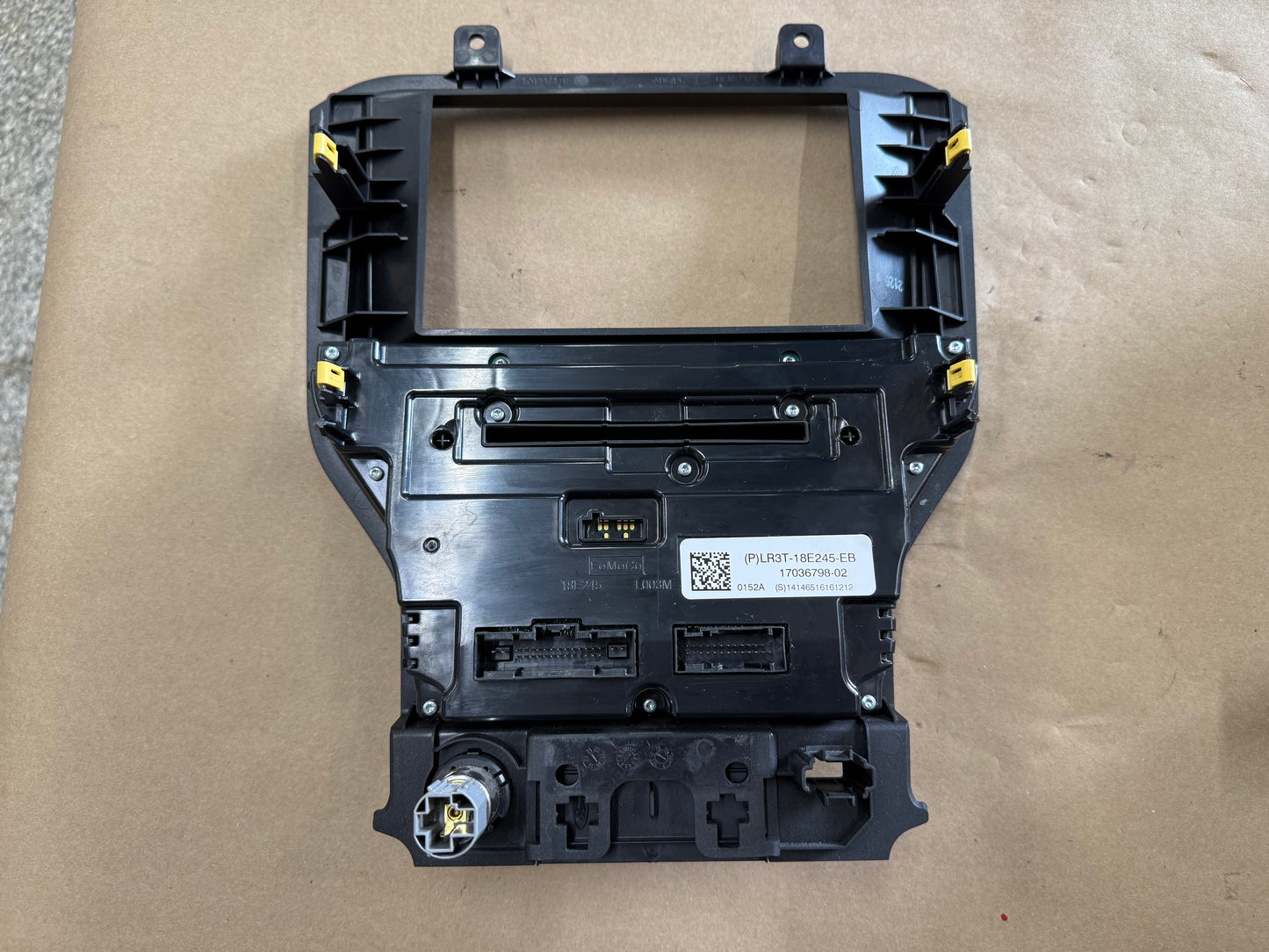 2022 Ford Mustang GT Touch Screen, Face Plate, Radio, Module USB Port