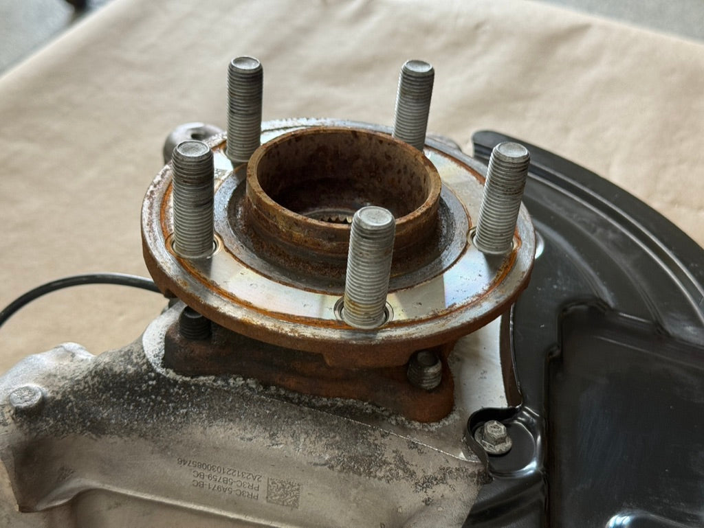 2024-2026 Ford Mustang GT LH Driver Side Rear Spindle Knuckle Hub