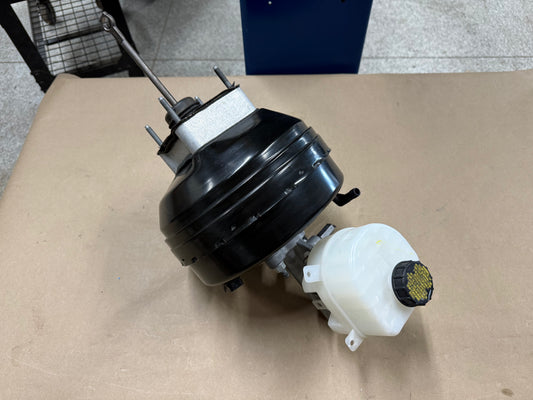 2017-2022 F-250 Super Duty 7.3L Hydraulic Master Cylinder Brake Booster Vacuum