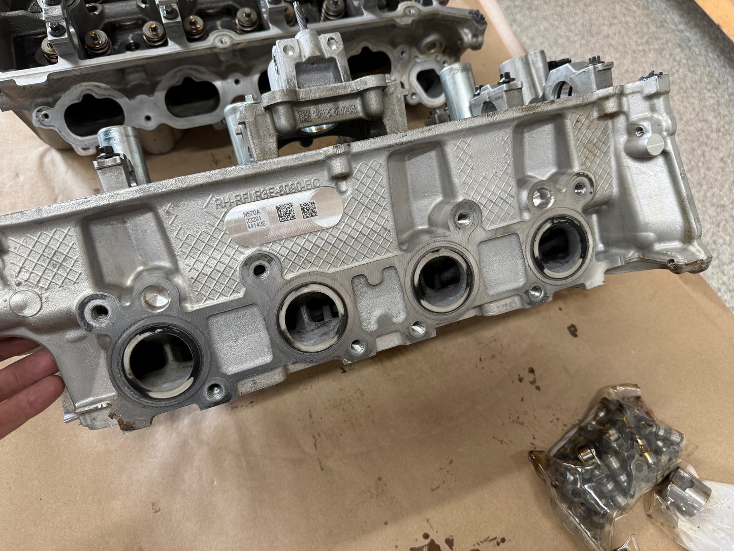 2024-2026 Ford Mustang DOHC Cylinder Heads RH LH Pair Valves 5.0L Coyote Gen 4