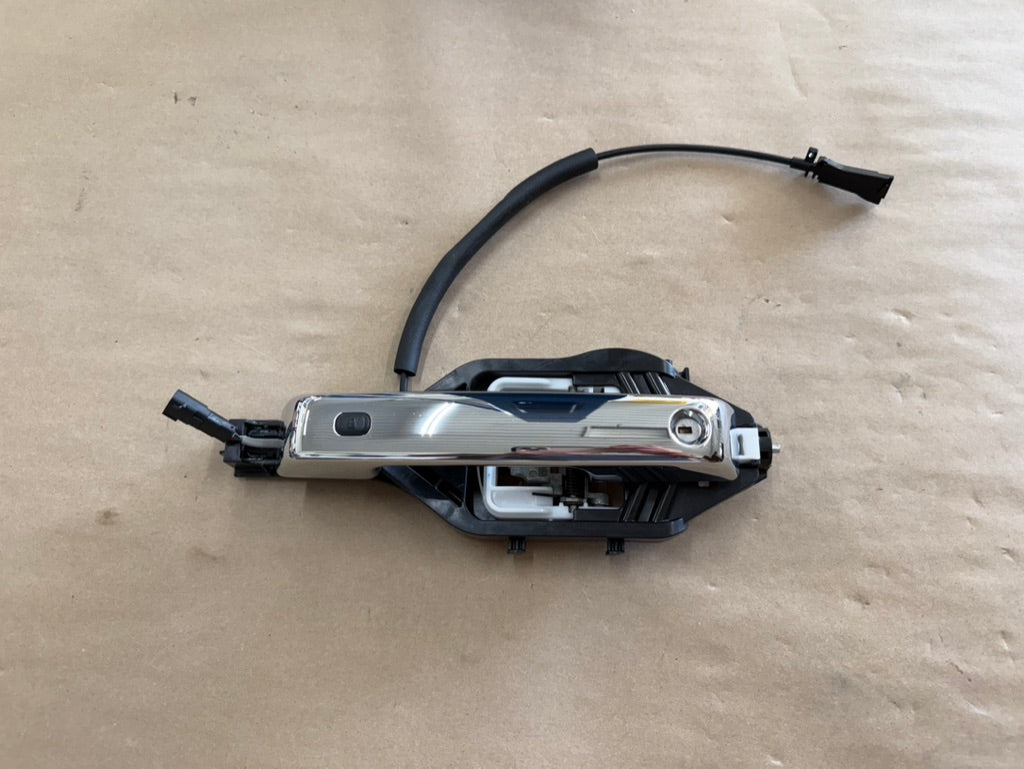 2023-2026 Ford F-250 Super Duty LH Driver Side Front Door Handle Assembly Chrome