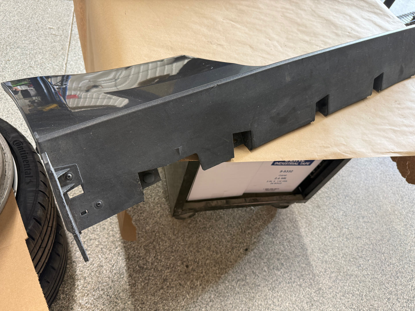 2015-2023 Ford Mustang GT V6 RH Passenger Side Skirt Molding "J7"