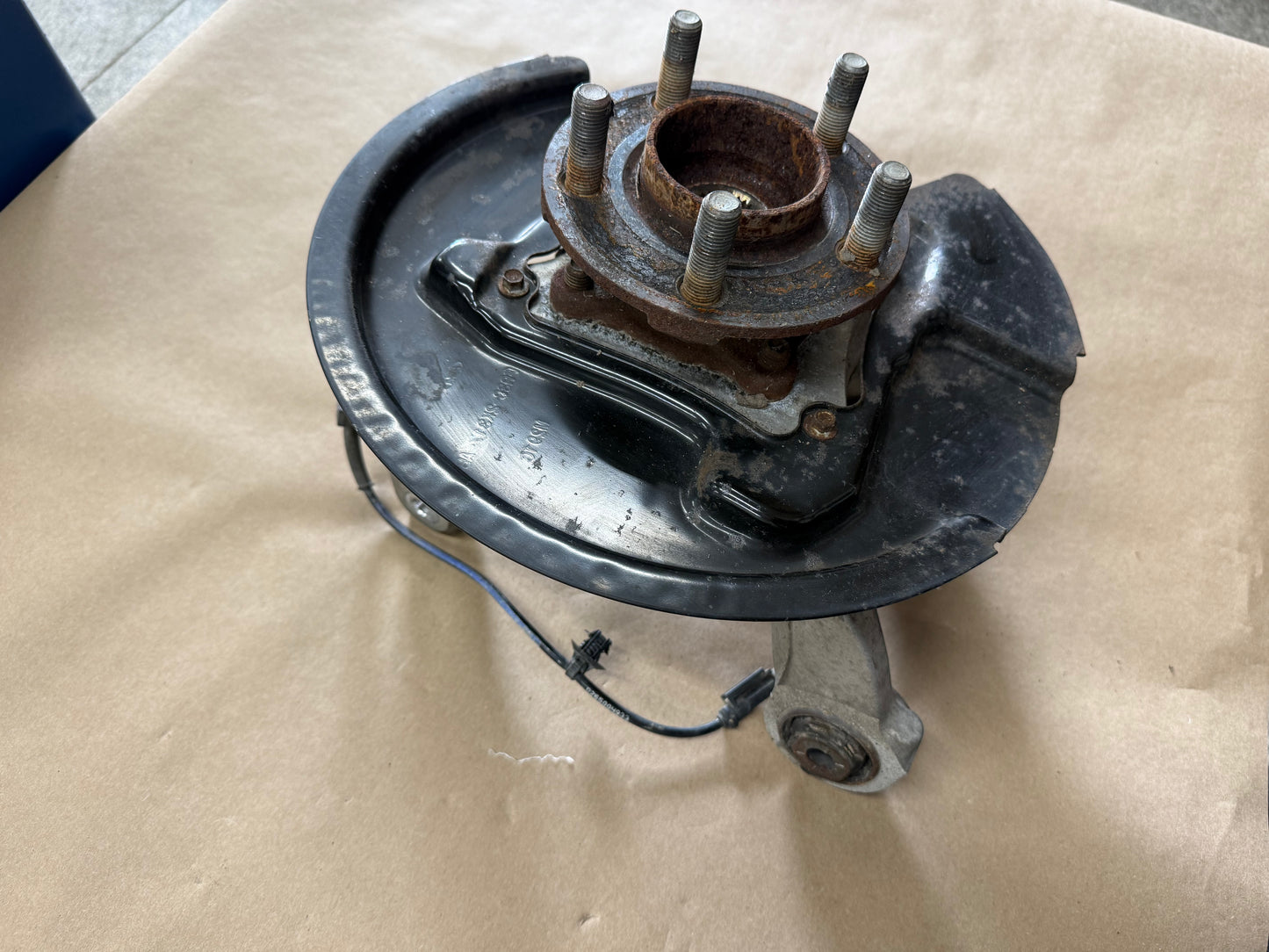 2015-2023 Ford Mustang 5.0 GT LH Driver Side Rear Spindle Knuckle Hub