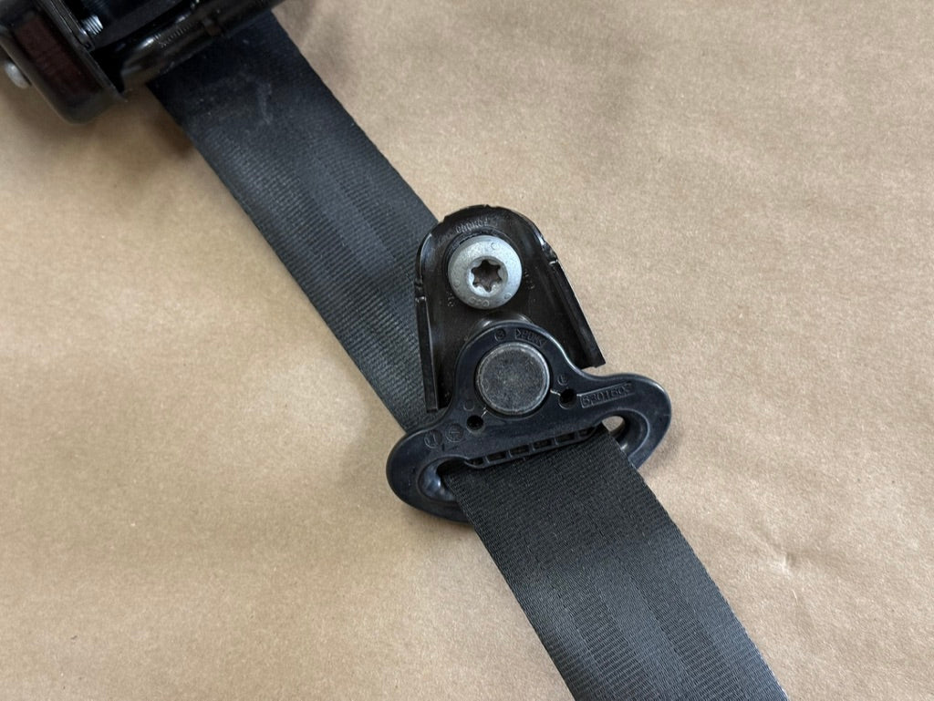 2018-2023 Ford Mustang 5.0 GT Convertible LH Driver Front Seat Belt Safety