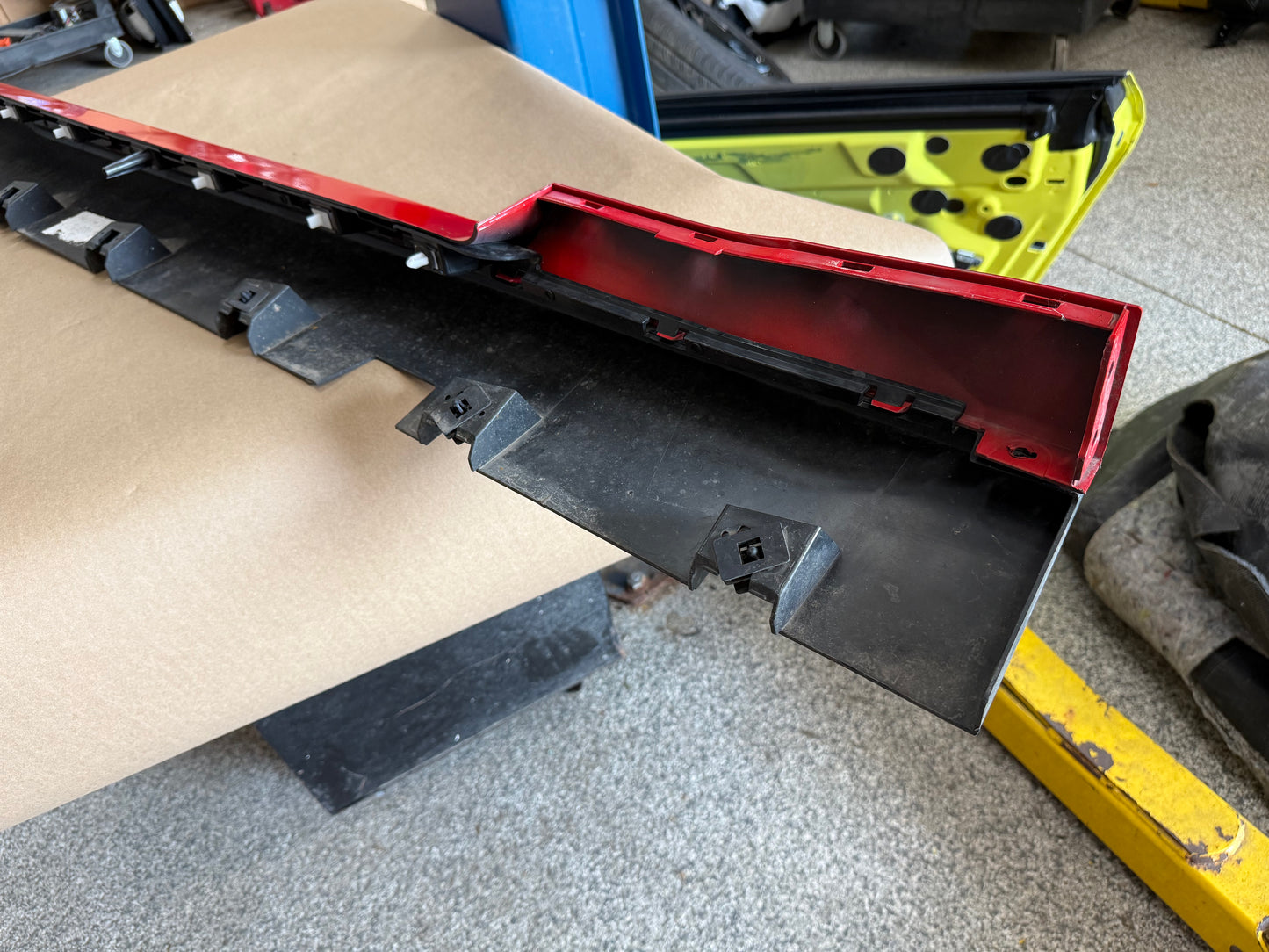 2024-2026 Ford Mustang GT LH Driver Side Skirt Molding "PQ"