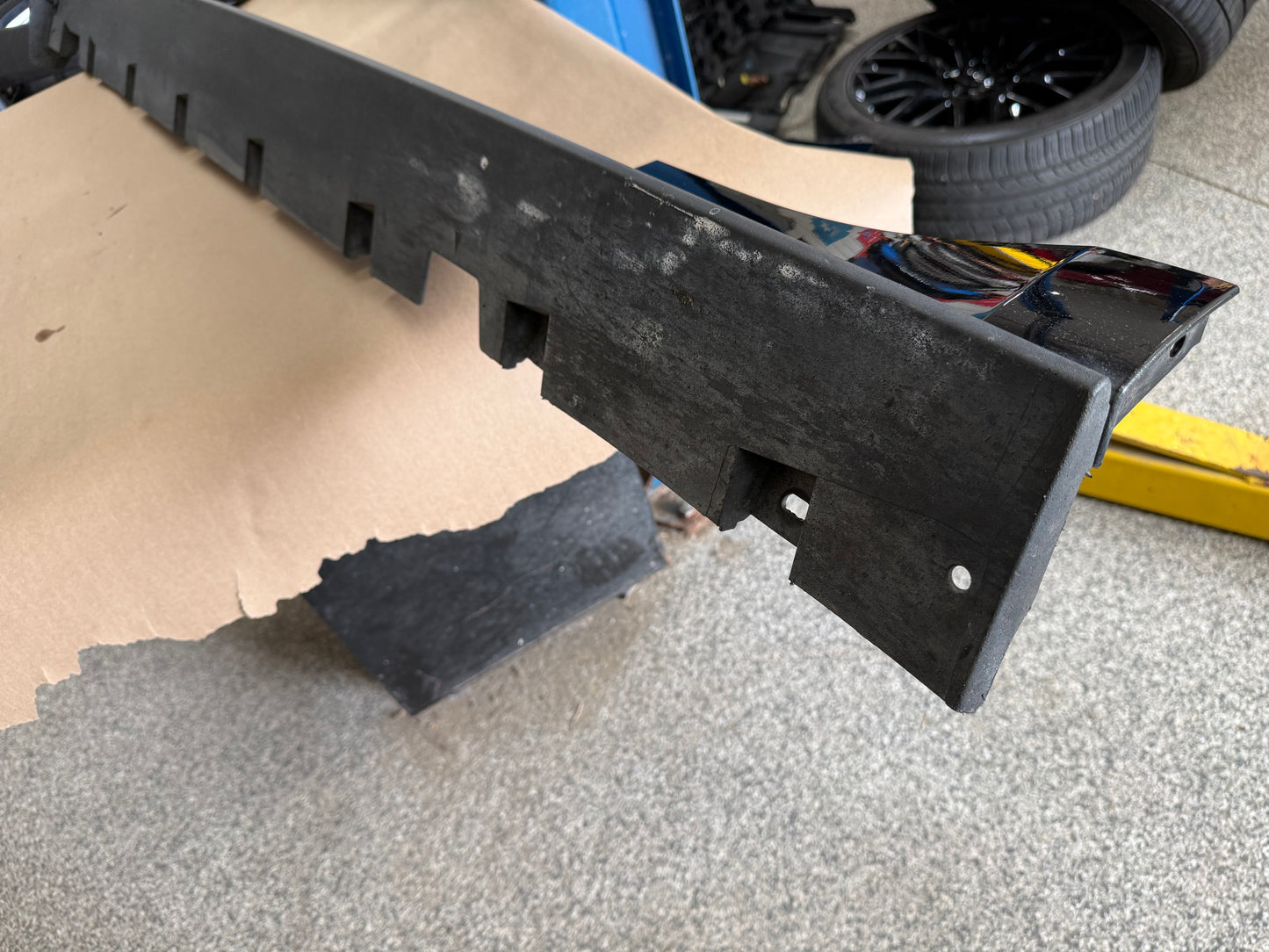 2015-2023 Ford Mustang GT V6 RH Passenger Side Skirt Molding "G1"