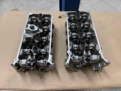 2024-2026 Ford Mustang DOHC Cylinder Heads RH LH Pair Valves 5.0L Coyote Gen 4