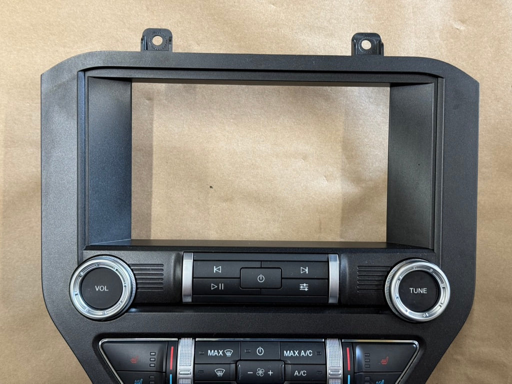 2019 Ford Mustang Touch Screen Face Plate Radio Module USB Port