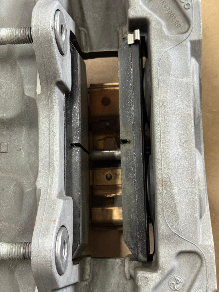 2024-2026 Ford Mustang GT Front 4 Piston BREMBO Brake Calipers Rotors 7k mi