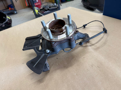 2021-2023 Ford Mustang 5.0 GT RH Passenger Side Front Spindle Knuckle Hub 4 Bolt