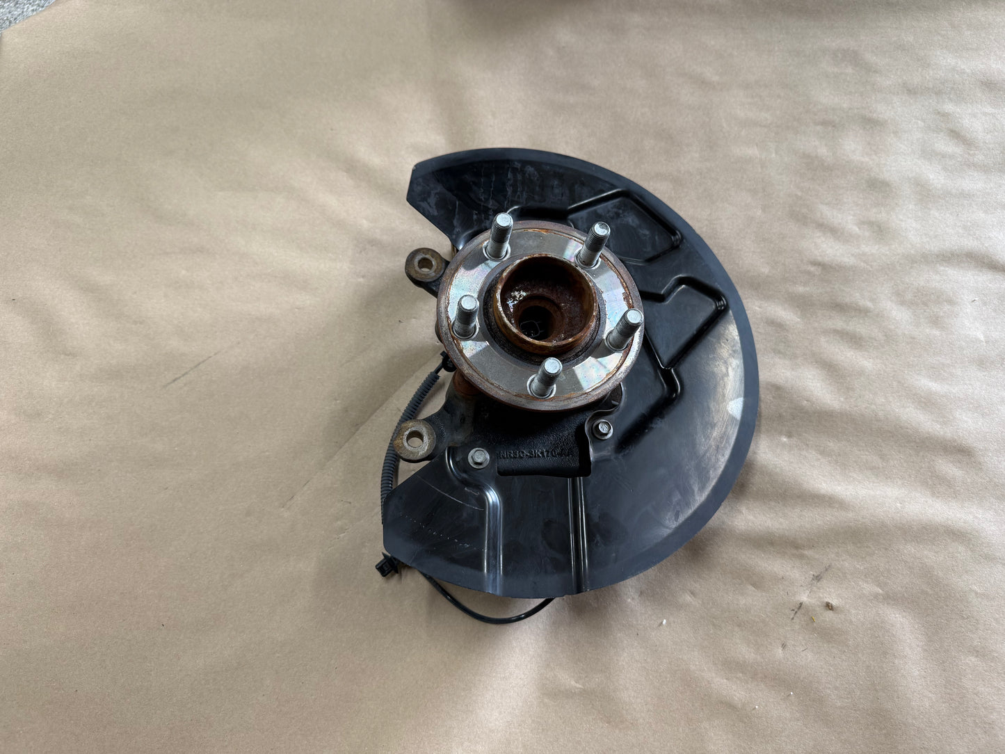 2021-2023 Ford Mustang 5.0 GT RH Passenger Side Front Spindle Knuckle Hub 4 Bolt