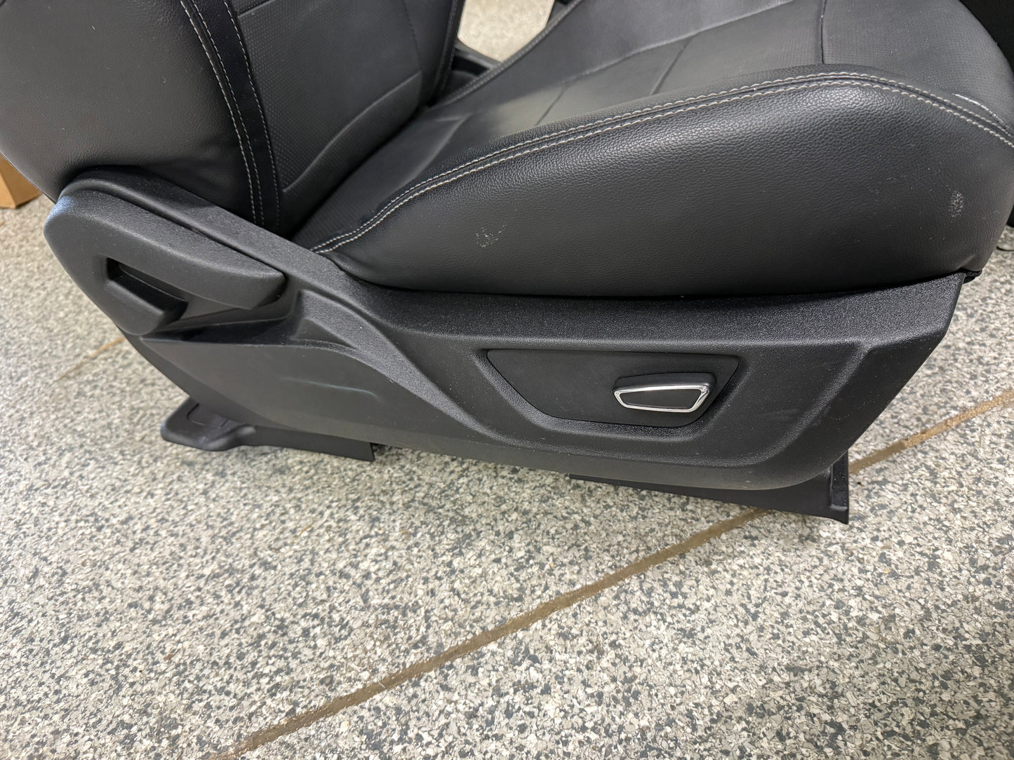 2015-2017 Ford Mustang GT Leather Front Rear Seats Black Heated/Cooled