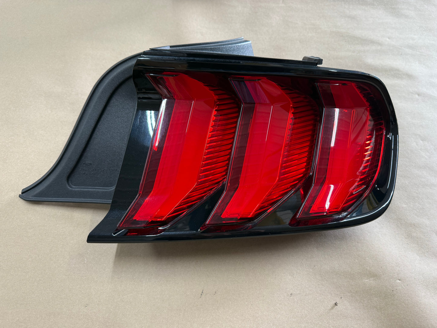 2018-2023 Ford Mustang GT V6 EcoBoost Tail Light RH Passenger Side LED