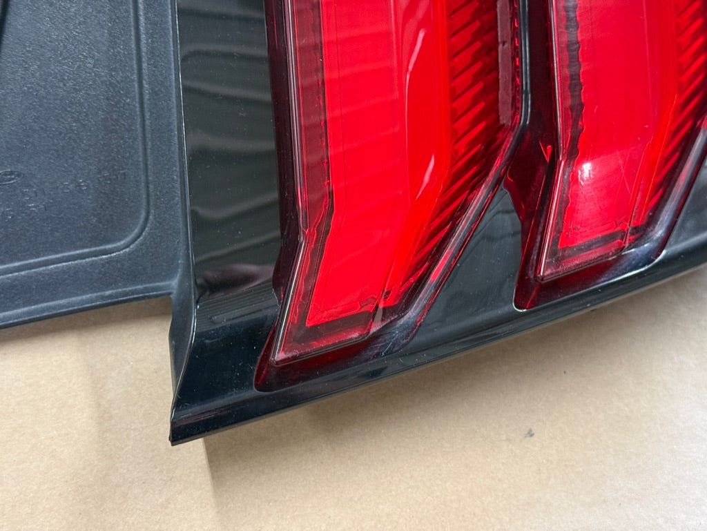 2018-2023 Ford Mustang GT V6 EcoBoost Tail Light RH Passenger Side LED