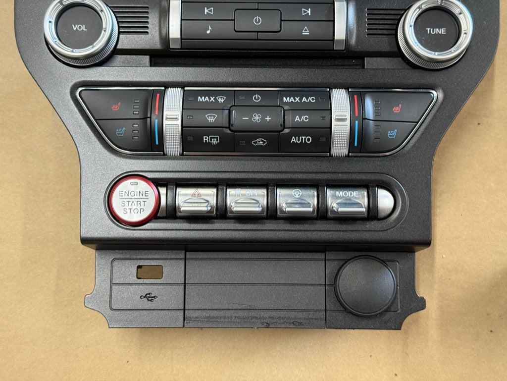 2020 Ford Mustang GT Touch Screen, Face Plate, Radio, Module USB Port