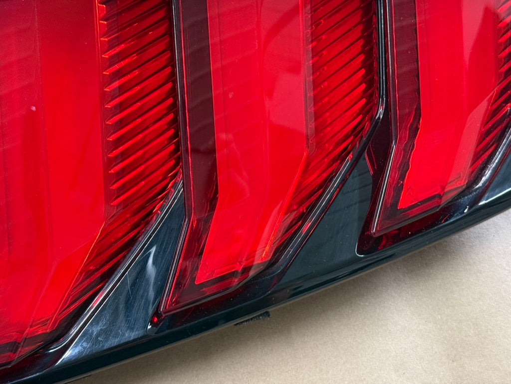 2018-2023 Ford Mustang GT V6 EcoBoost Tail Light RH Passenger Side LED