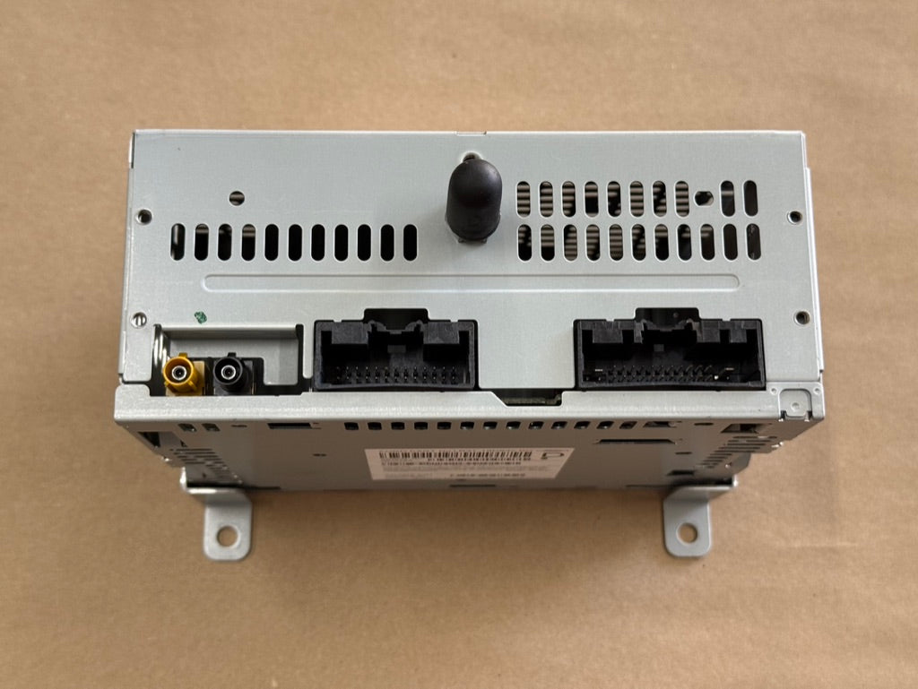 2022 Ford Mustang GT Touch Screen, Face Plate, Radio, Module USB Port
