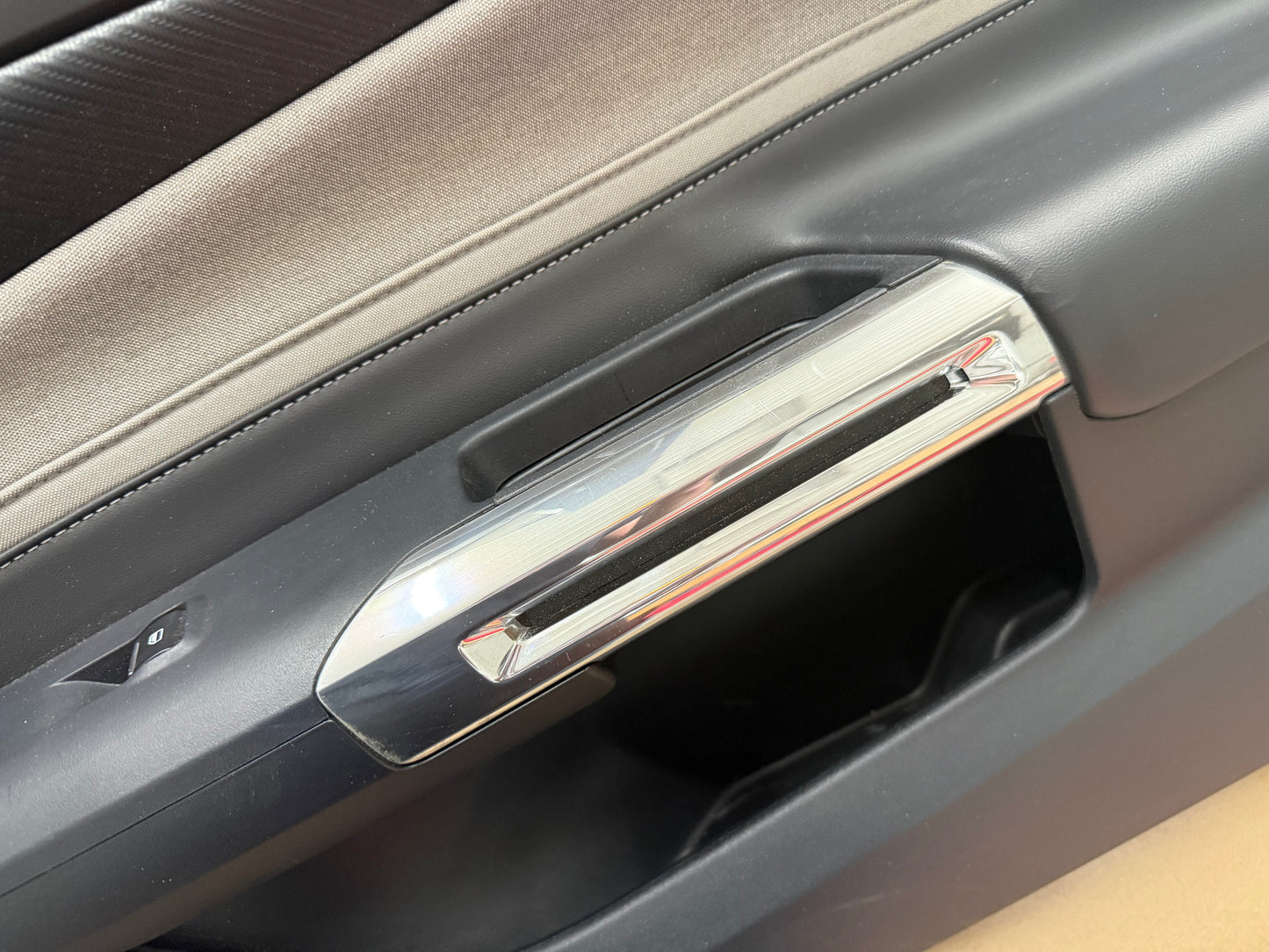 2024-2026 Ford Mustang GT EcoBoost RH Passenger Cloth Insert Door Panel