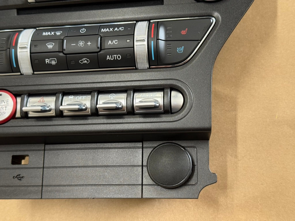 2021 Ford Mustang GT Touch Screen, Face Plate, Radio, Module USB Port