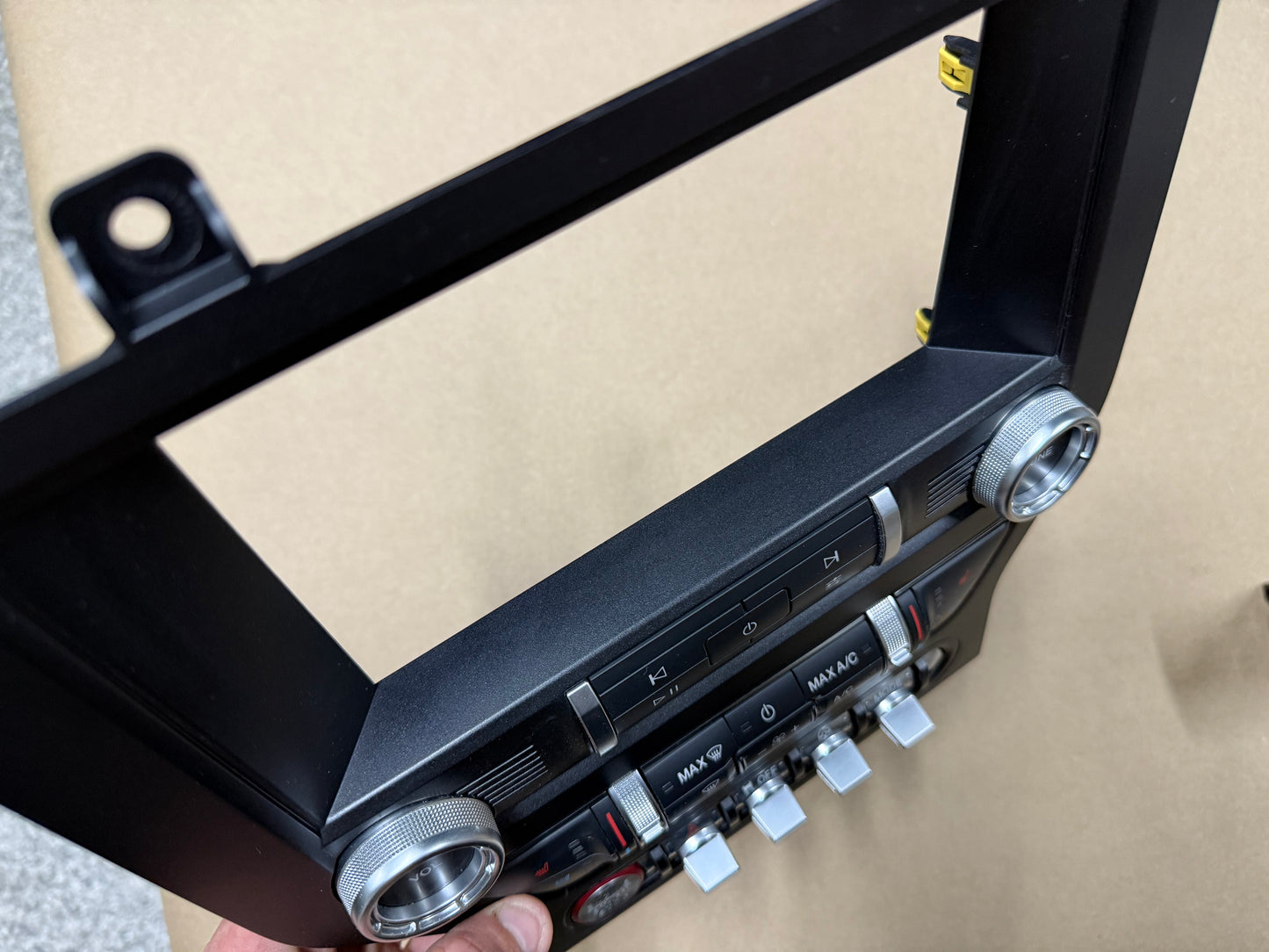 2022 Ford Mustang GT Touch Screen, Face Plate, Radio, Module USB Port