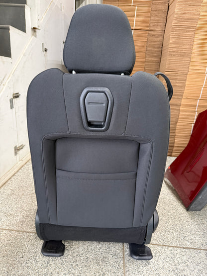 2018-2023 Ford Mustang GT Coupe RH Passenger Seat Black Cloth