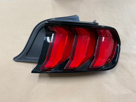 2018-2023 Ford Mustang GT V6 EcoBoost Tail Light RH Passenger Side LED