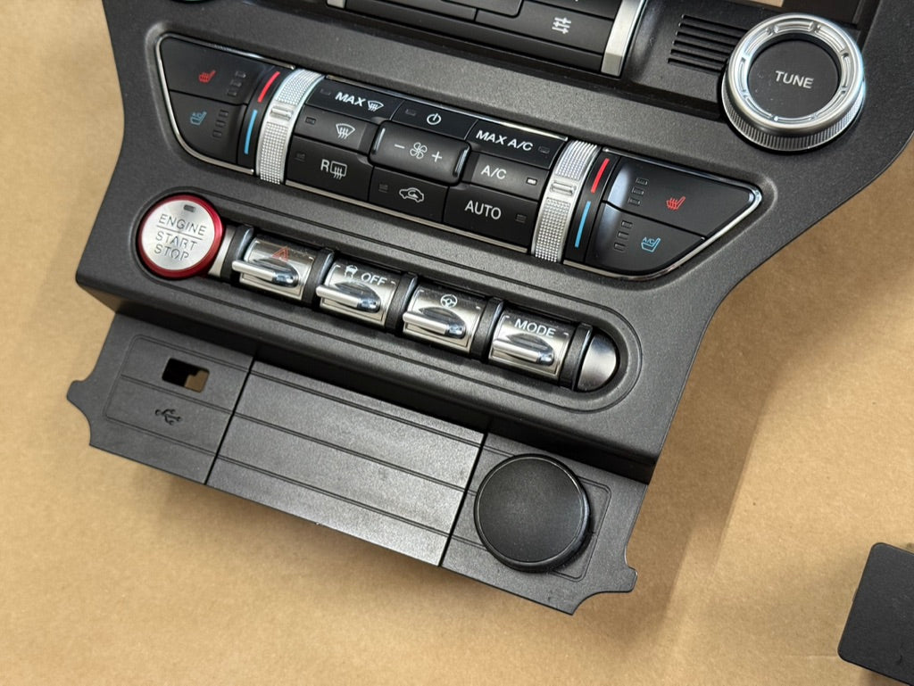 2021 Ford Mustang GT Touch Screen, Face Plate, Radio, Module USB Port