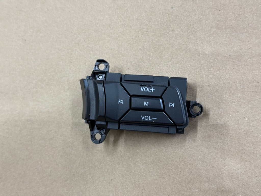 2015-2023 Ford Mustang GT RH Steering Wheel Button Volume Mute Search