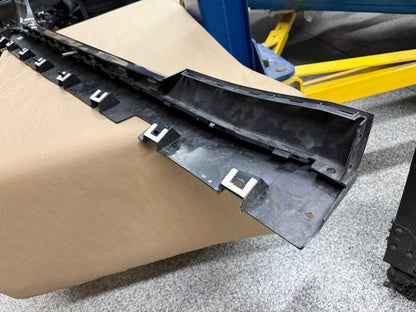 2015-2023 Ford Mustang GT V6 LH Side Skirt Molding Driver Side "J7"