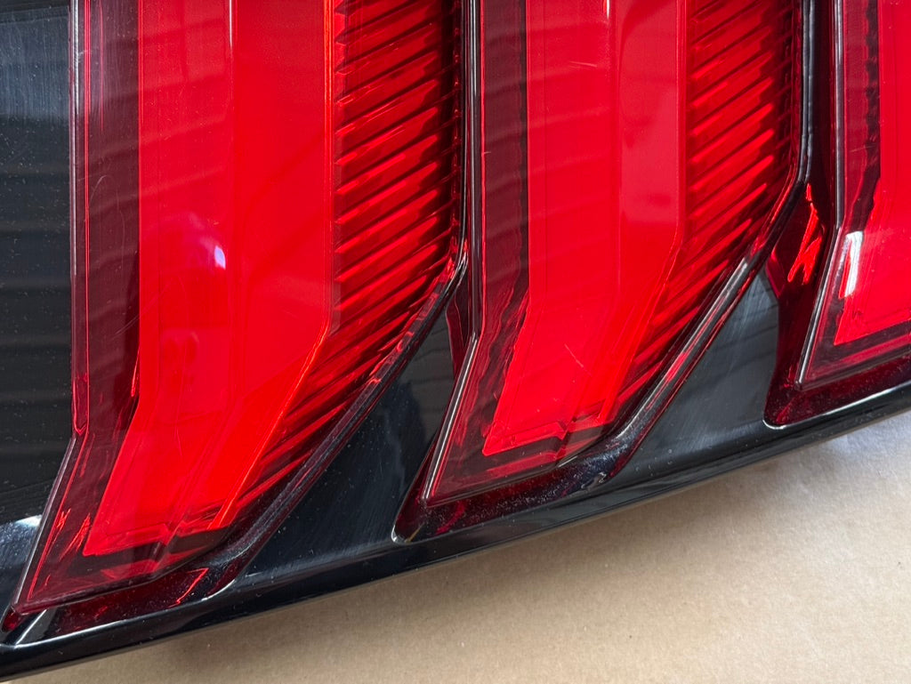 2018-2023 Ford Mustang GT V6 EcoBoost Tail Light RH Passenger Side LED