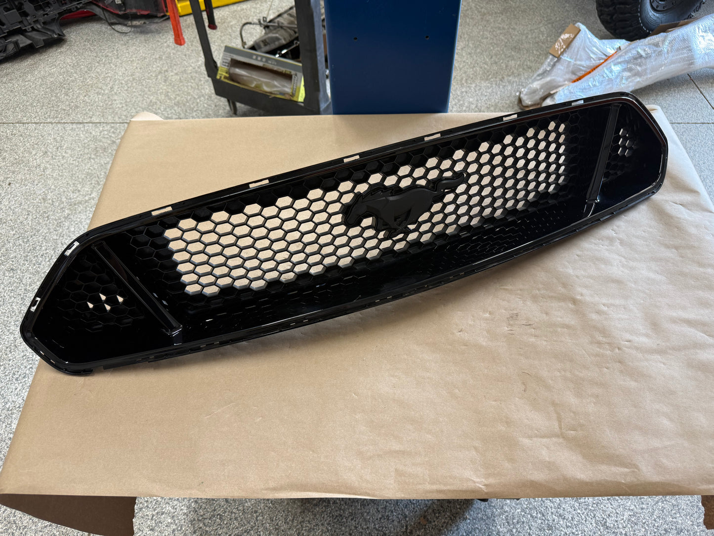 2018-2023 Ford Mustang GT Front Bumper Upper Grille