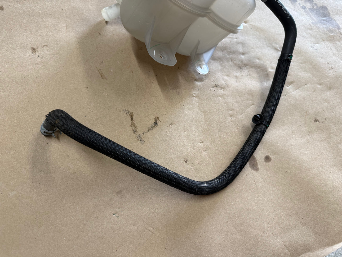 2024-2026 Ford Mustang GT Coyote 5.0L V8 Coolant Overflow Tank w/Hose