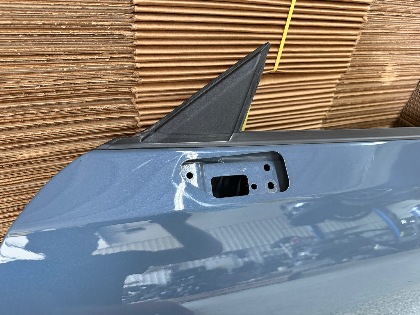 2024-2026 Ford Mustang GT EcoBoost LH Driver Side Door Complete w/Glass "K1"