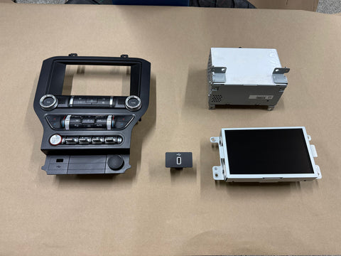 2021 Ford Mustang GT Touch Screen, Face Plate, Radio, Module USB Port