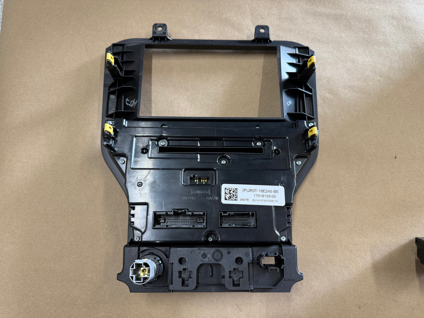 2018 Ford Mustang GT Touch Screen Face Plate Radio Module USB