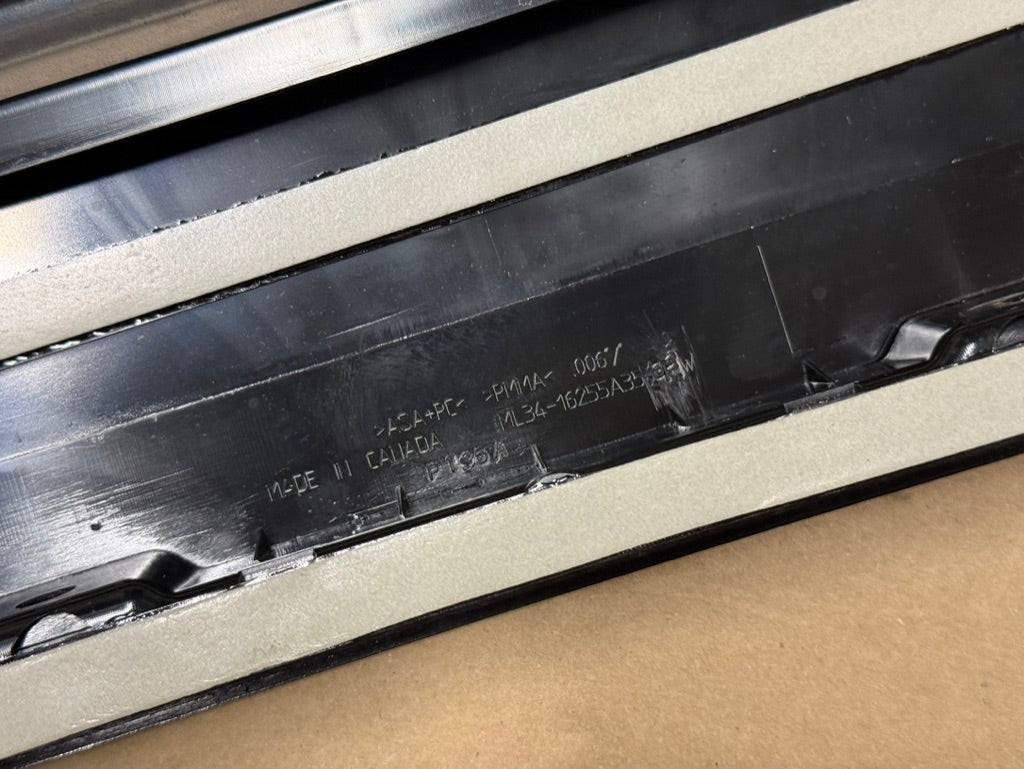 2023-2026 FORD F-250 DRIVER LEFT REAR MOLDING B-PILLAR APPLIQUE