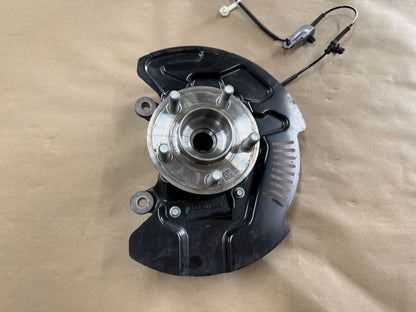 2024-2026 Ford Mustang 5.0 GT RH Passenger Side Front Spindle Knuckle Hub 4 Bolt