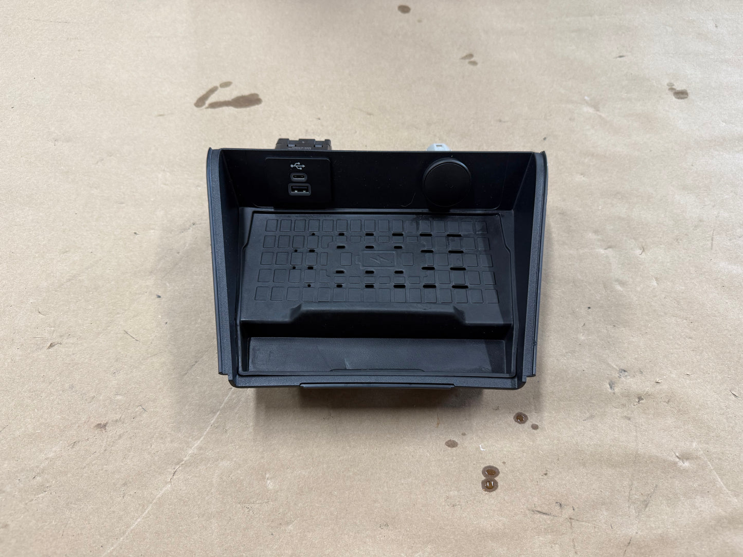 2024-2026 Ford Mustang S650 Wireless Charging Pad Trim Center Console