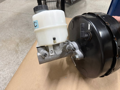 2017-2022 F-250 Super Duty 7.3L Hydraulic Master Cylinder Brake Booster Vacuum