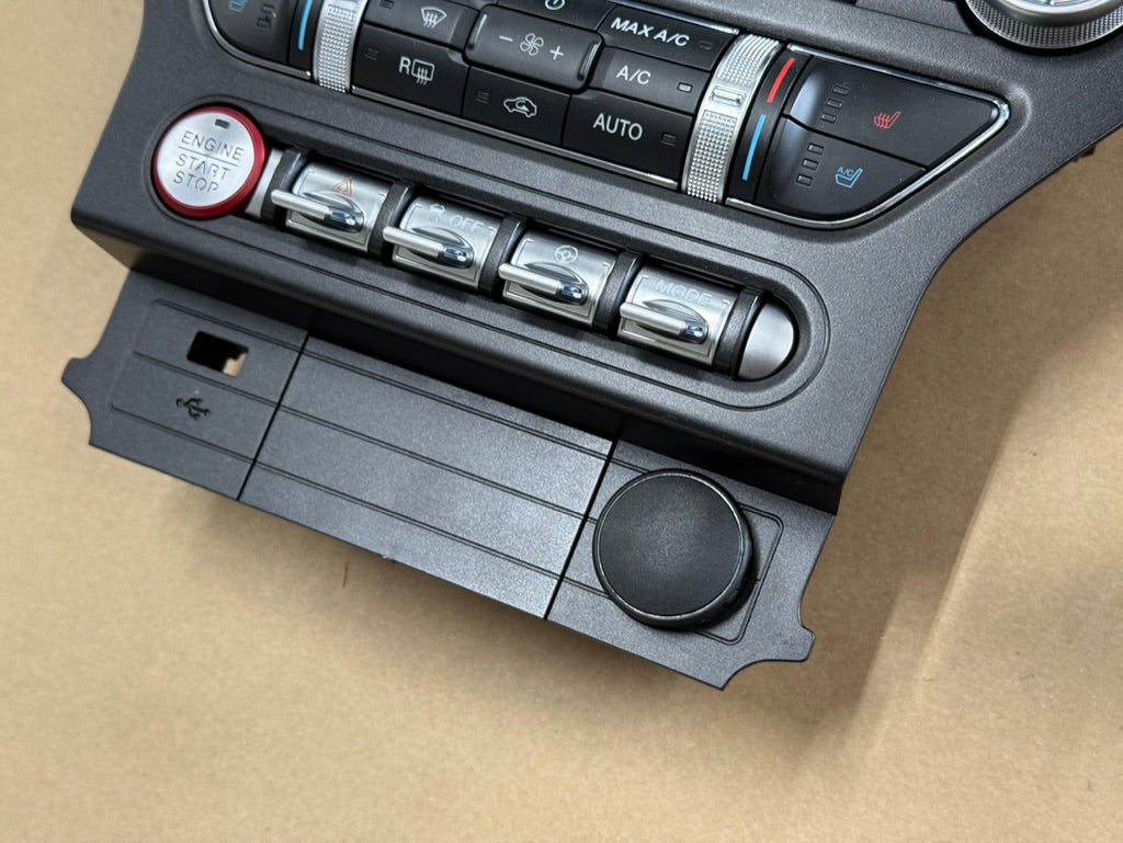 2021 Ford Mustang GT Touch Screen, Face Plate, Radio, Module USB Port