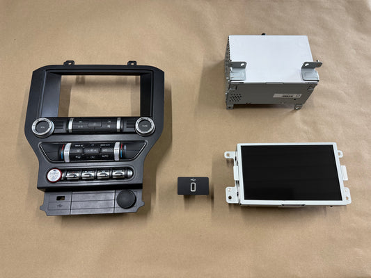 2020 Ford Mustang GT Touch Screen, Face Plate, Radio, Module USB Port