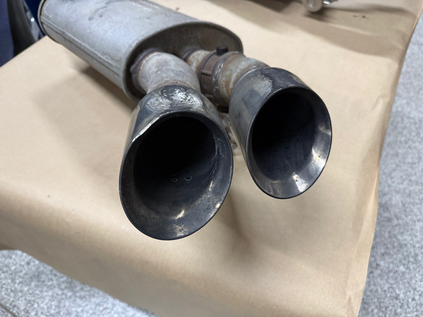 2012-2015 Chevrolet Camaro SS Quad Tip Mufflers RH LH Pair Used