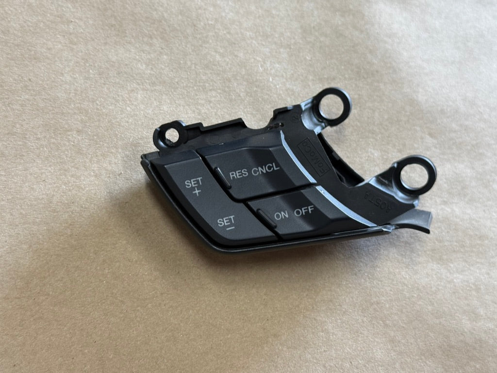 2015-2023 Ford Mustang GT LH Wheel Steering Button Cruise Control Steering