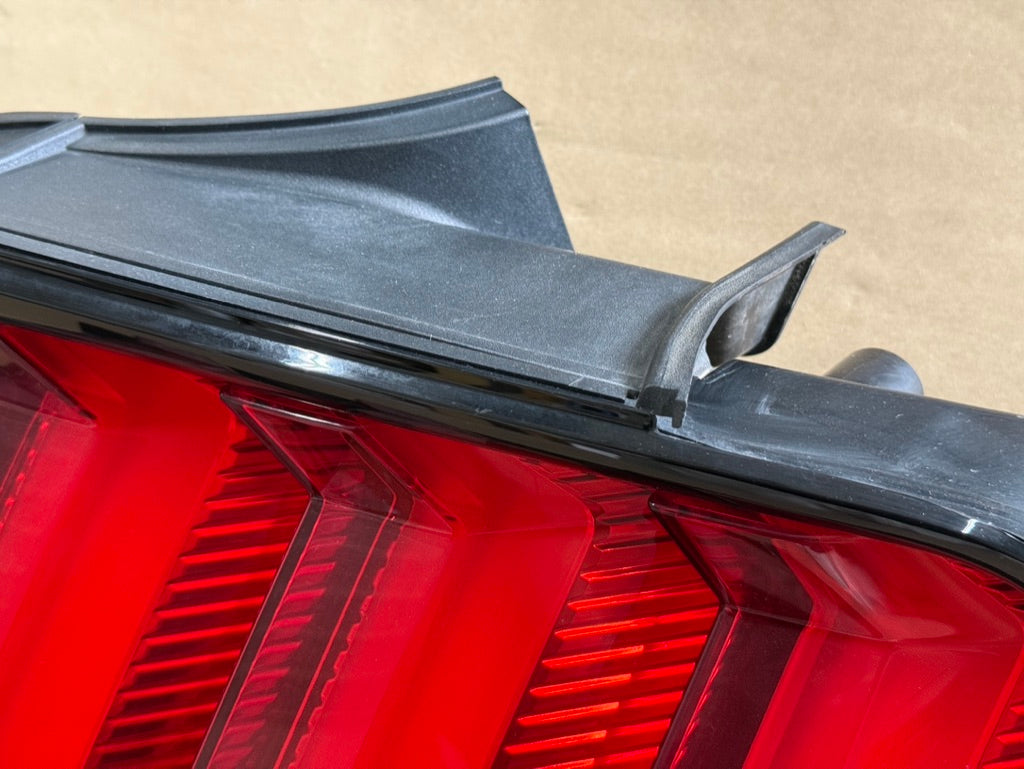 2018-2023 Ford Mustang GT V6 EcoBoost Tail Light RH Passenger Side LED