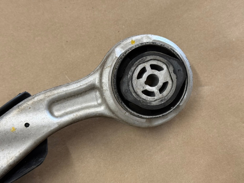 2016-2023 Chevrolet Camaro SS RH Passenger Side Front Control Arms