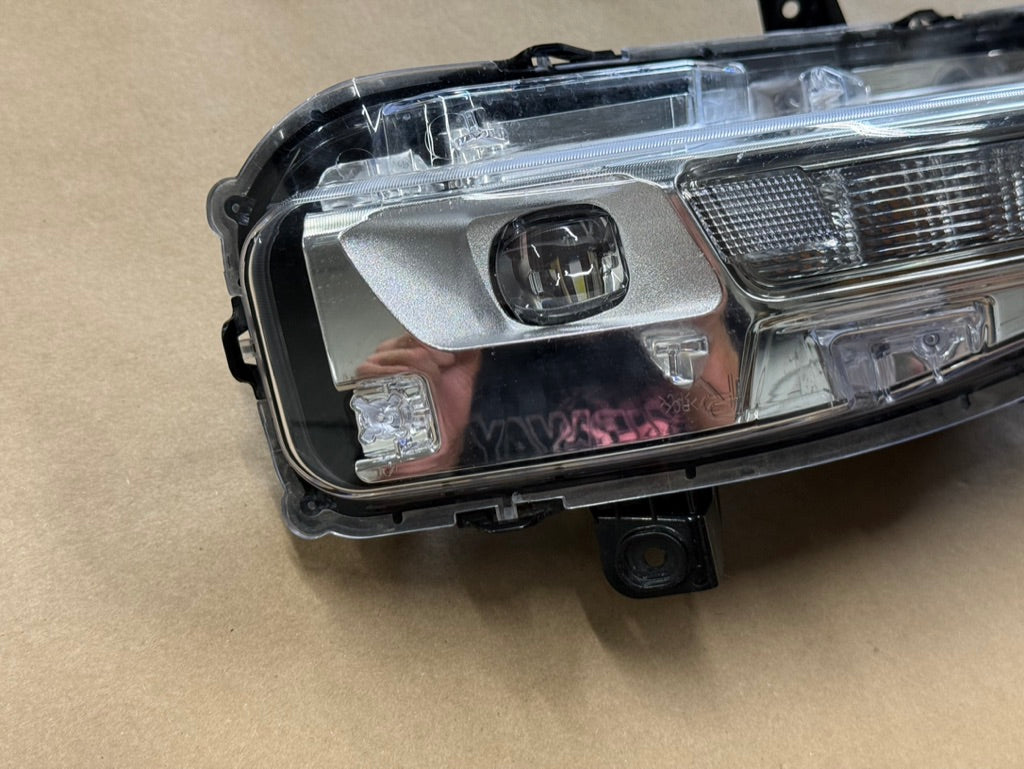 2018-2023 Mustang GT RH Passenger Side Turn Signal Light Fog Light LED