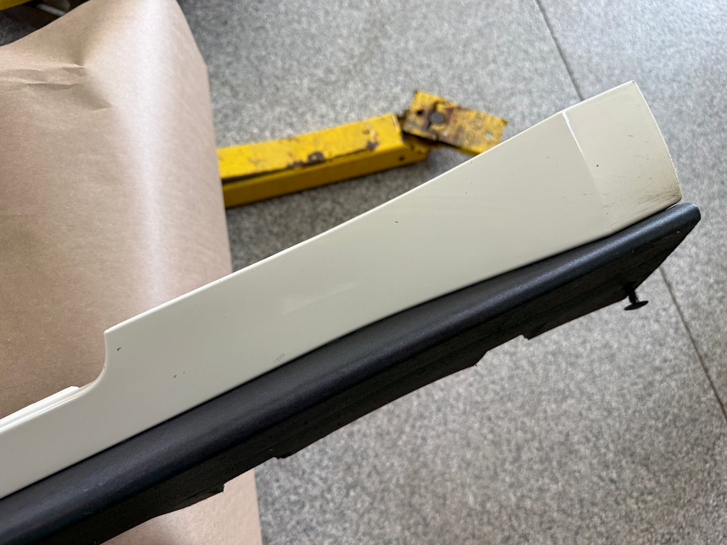 2015-2023 Ford Mustang GT V6 RH Passenger Side Skirt Molding "N4"