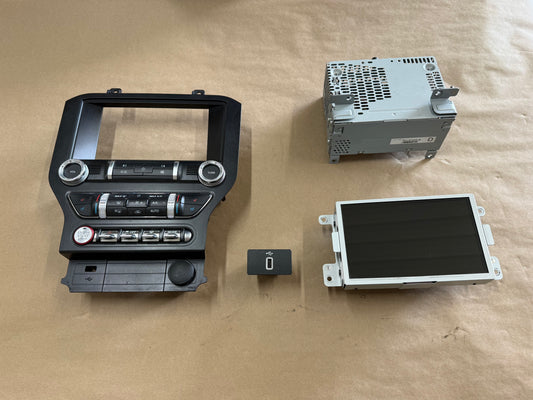2019 Ford Mustang Touch Screen Face Plate Radio Module USB Port
